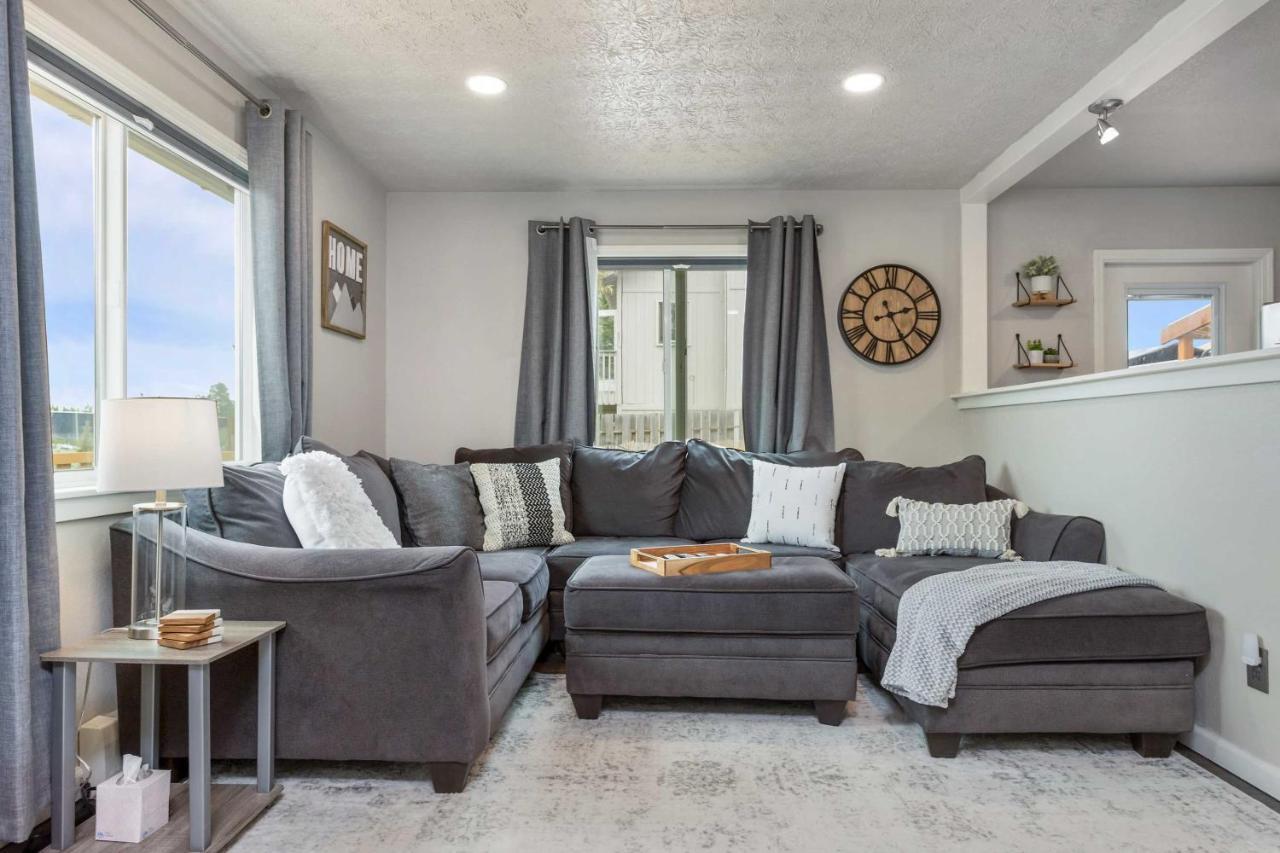 Updated Townhome Near Airport And Shopping! Anchorage Esterno foto